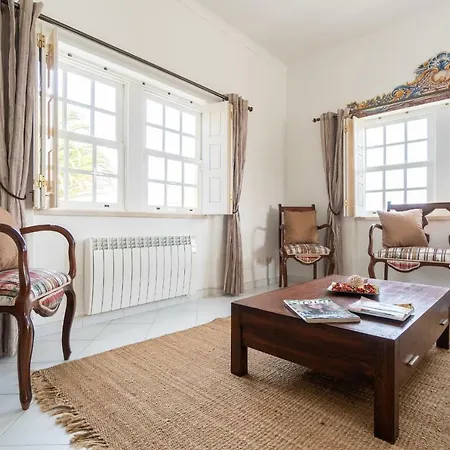 Villa Ericeira Вилла *