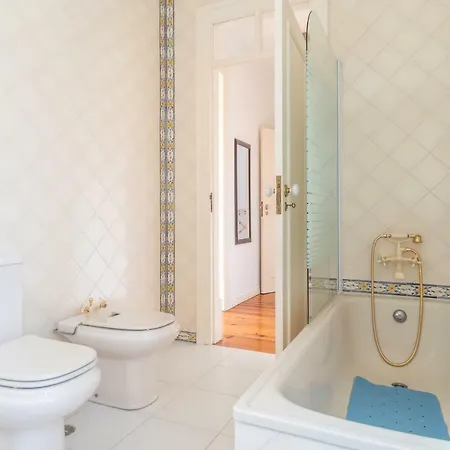 Villa Ericeira Вилла *